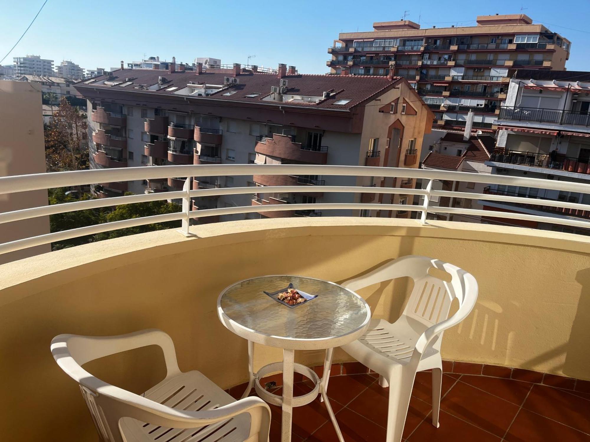 Apartamento Luxury En ฟูเอนฮิโรลา ภายนอก รูปภาพ
