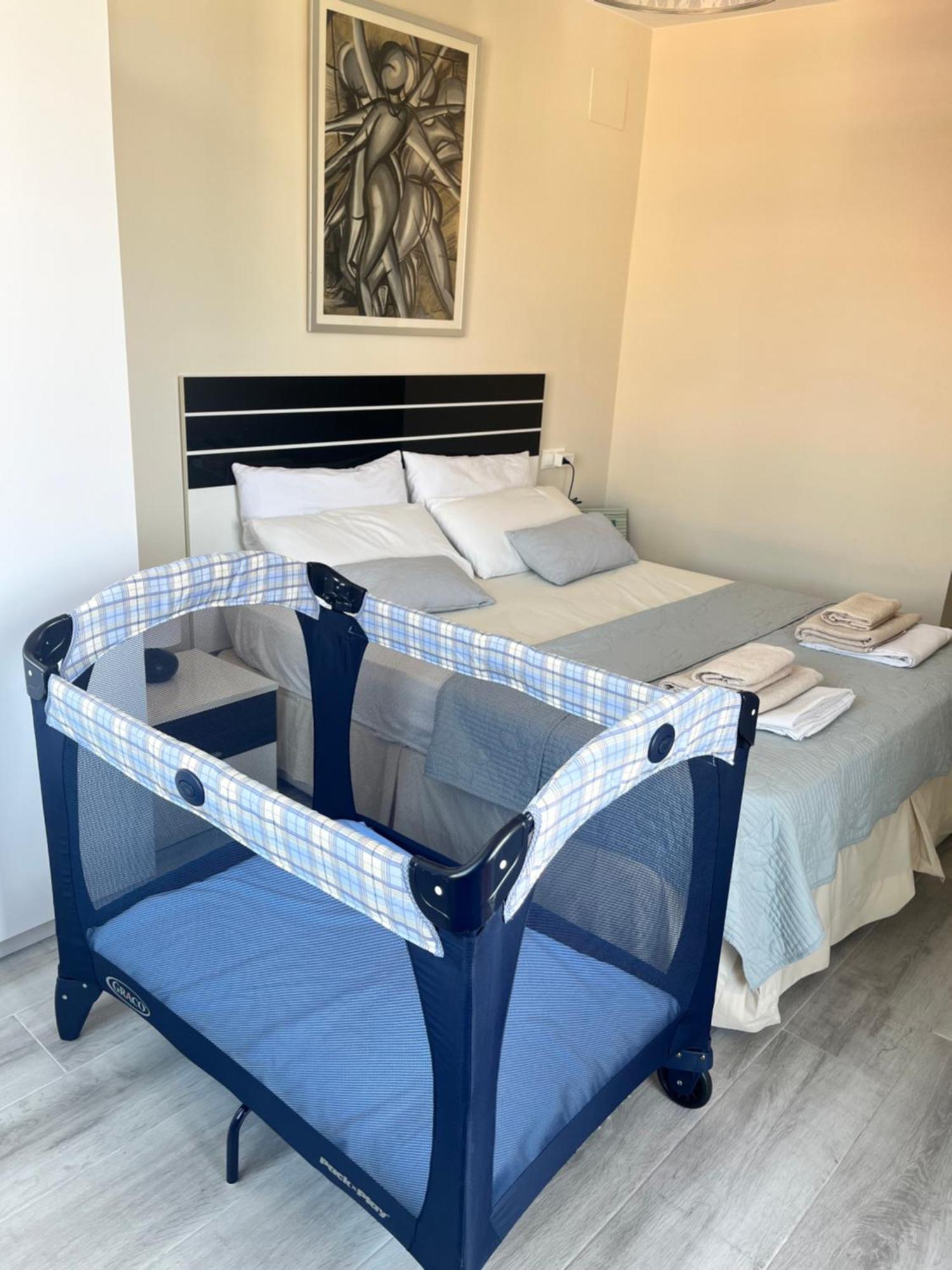 Apartamento Luxury En ฟูเอนฮิโรลา ภายนอก รูปภาพ